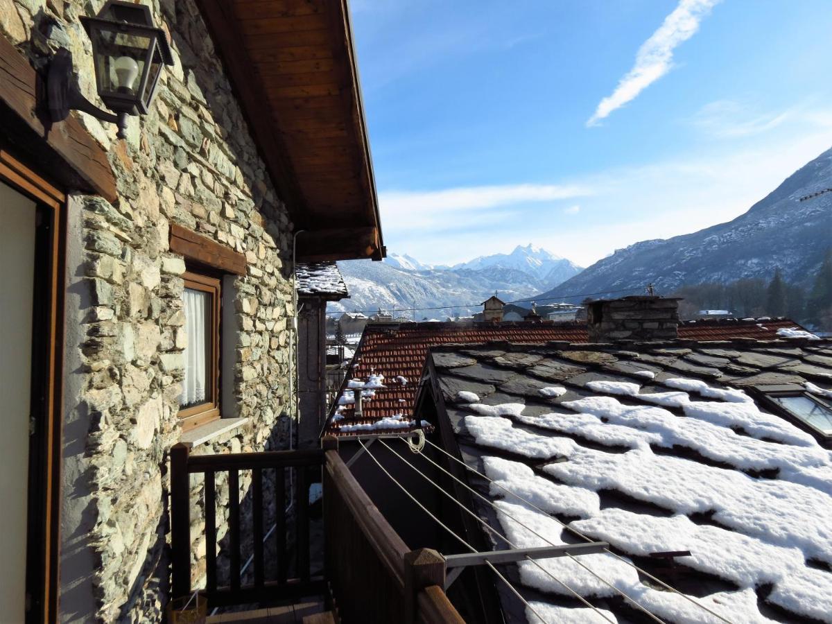 Lo Gnomo Sotto Al Glicine Apartment Chatillon Exterior photo