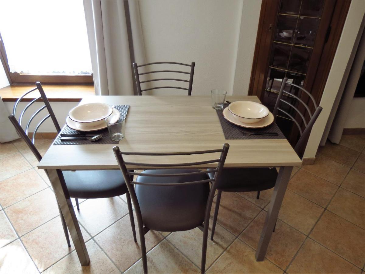 Lo Gnomo Sotto Al Glicine Apartment Chatillon Exterior photo