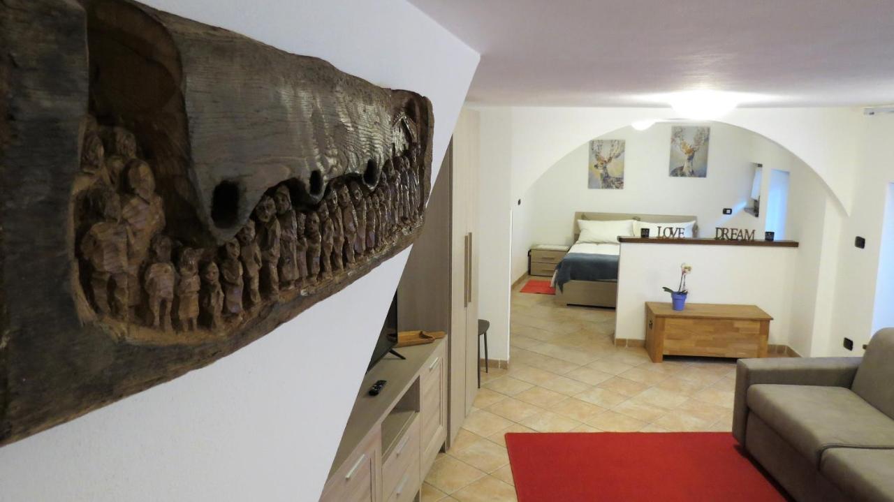 Lo Gnomo Sotto Al Glicine Apartment Chatillon Exterior photo