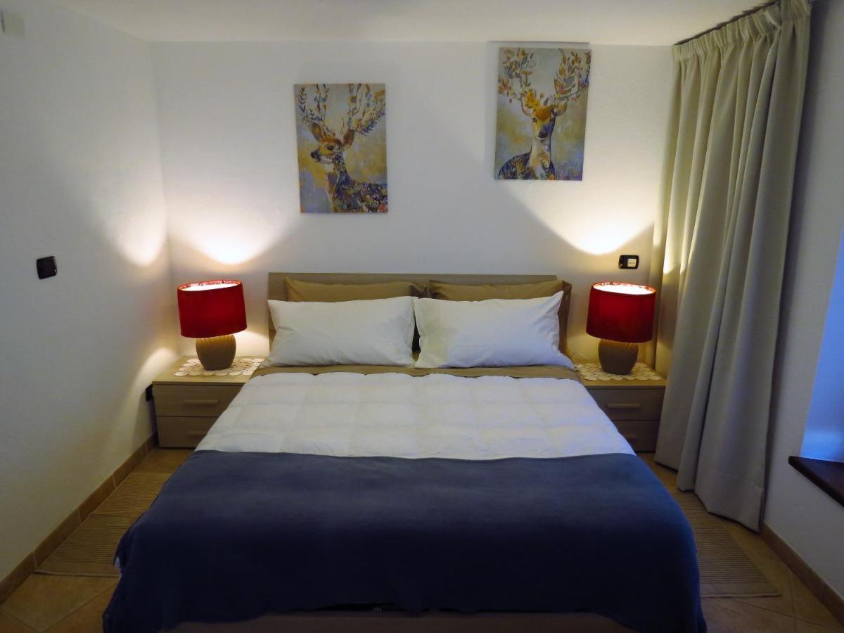 Lo Gnomo Sotto Al Glicine Apartment Chatillon Exterior photo